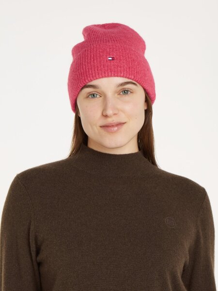 ESSENTIAL FLAG FUZZY BEANIE