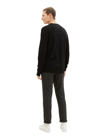 basic crewneck knit