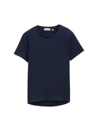 high-low T-shirt